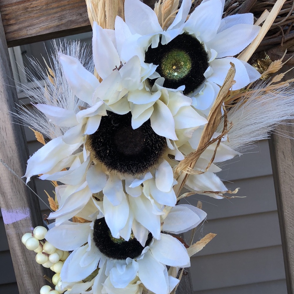 Fall wreath - Picture 2 of 3